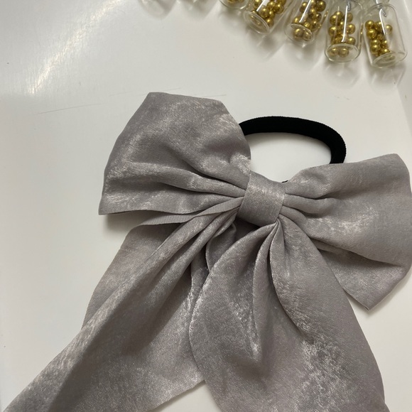 Black and Grey bow combo 😍 - Picture 3 of 3